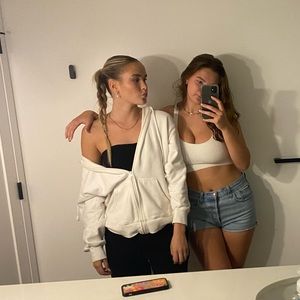 Meet your Posher, Gina